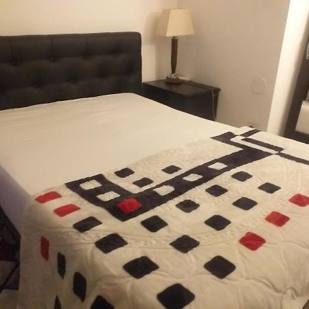 Simple Colocation Rooms Garges-lès-Gonesse Eksteriør bilde