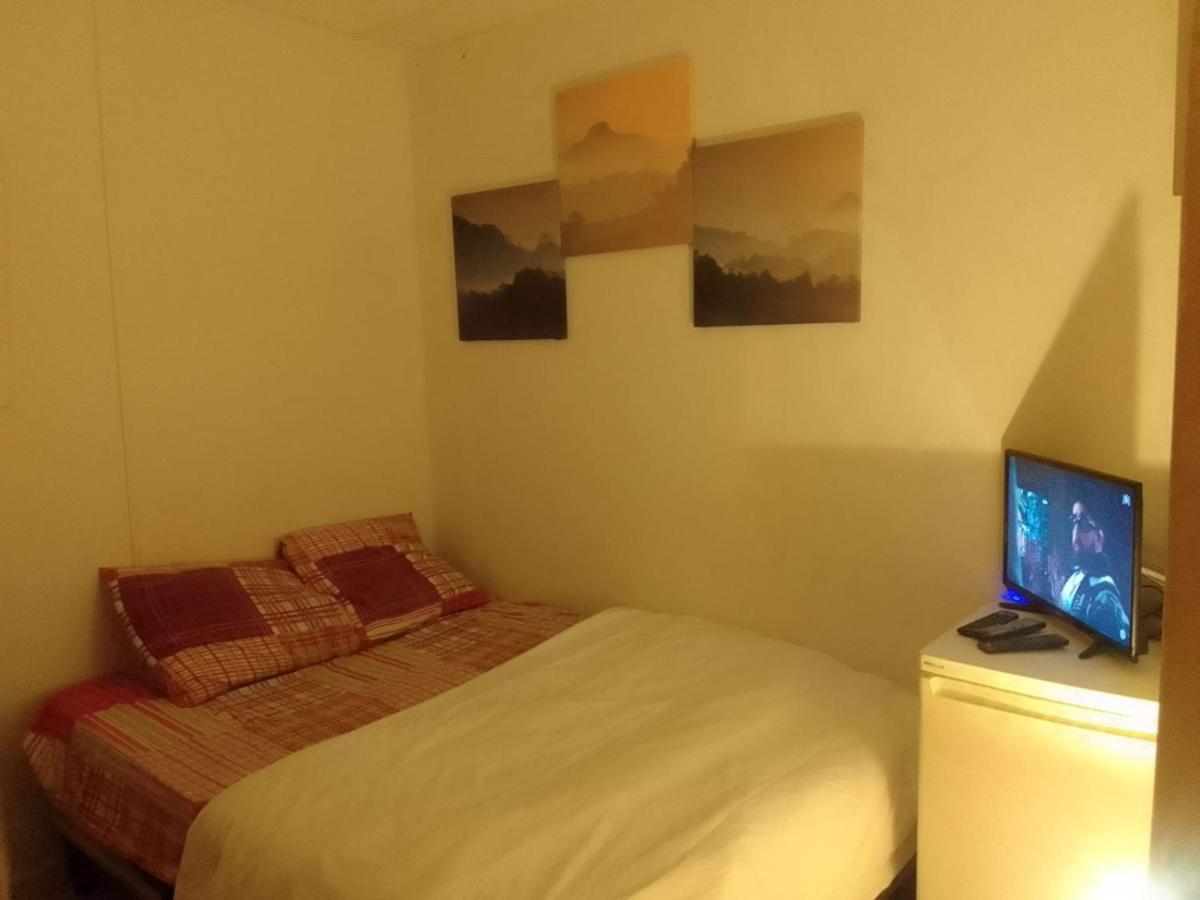 Simple Colocation Rooms Garges-lès-Gonesse Eksteriør bilde